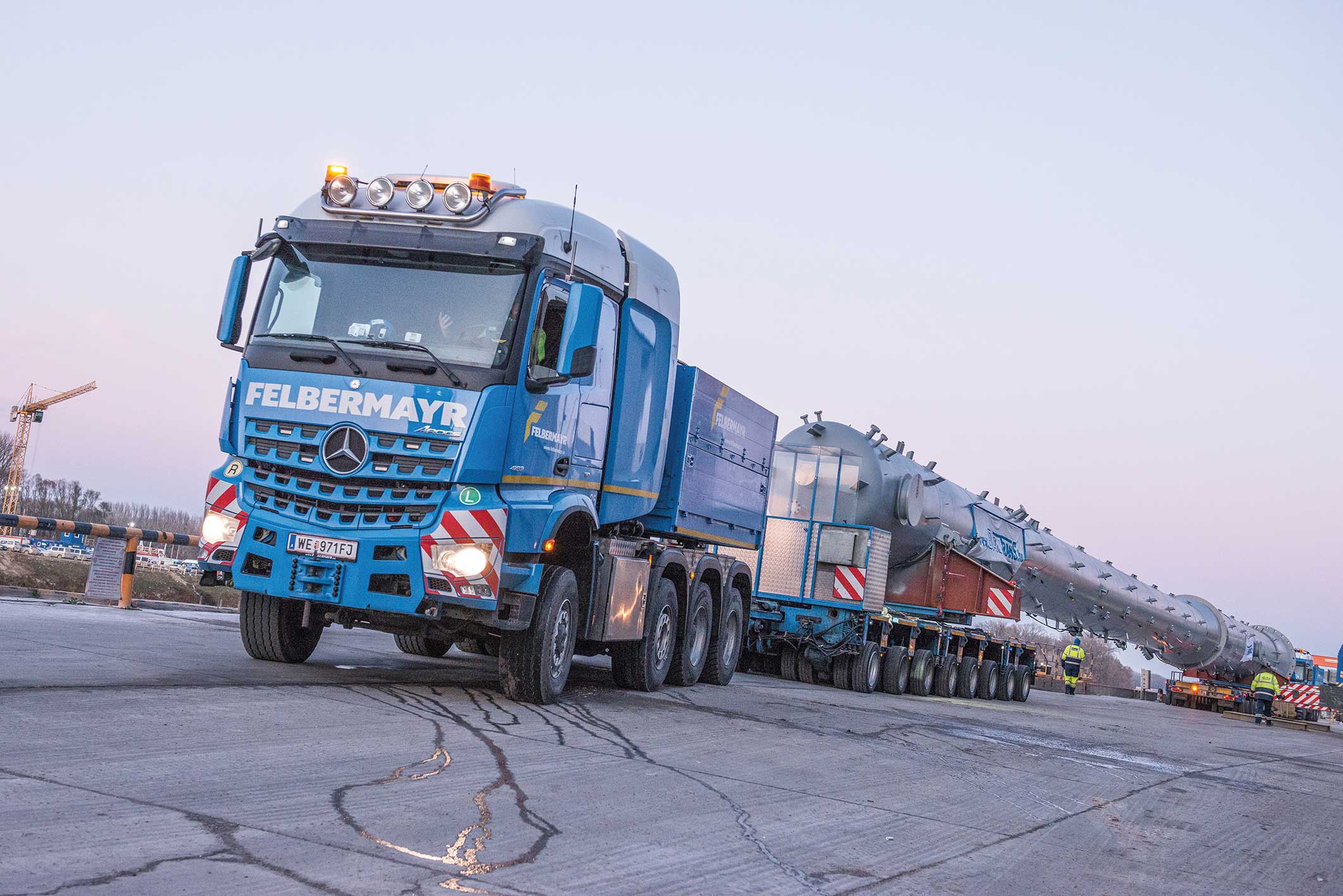 vận chuyển hàng nguy hiểm, minh vân logistics