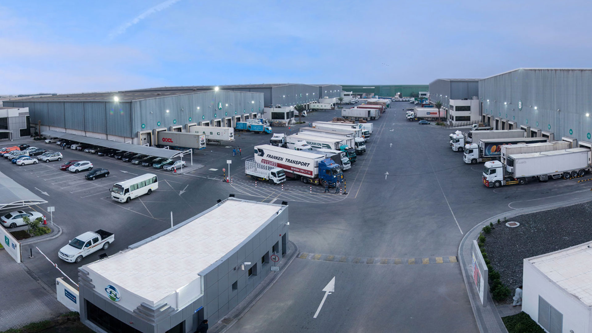 Dịch Vụ Gửi Hàng Đi Dubai (UAE) & Trung Đông: Uy Tín, Bao Thủ Tục, minh vân logistics